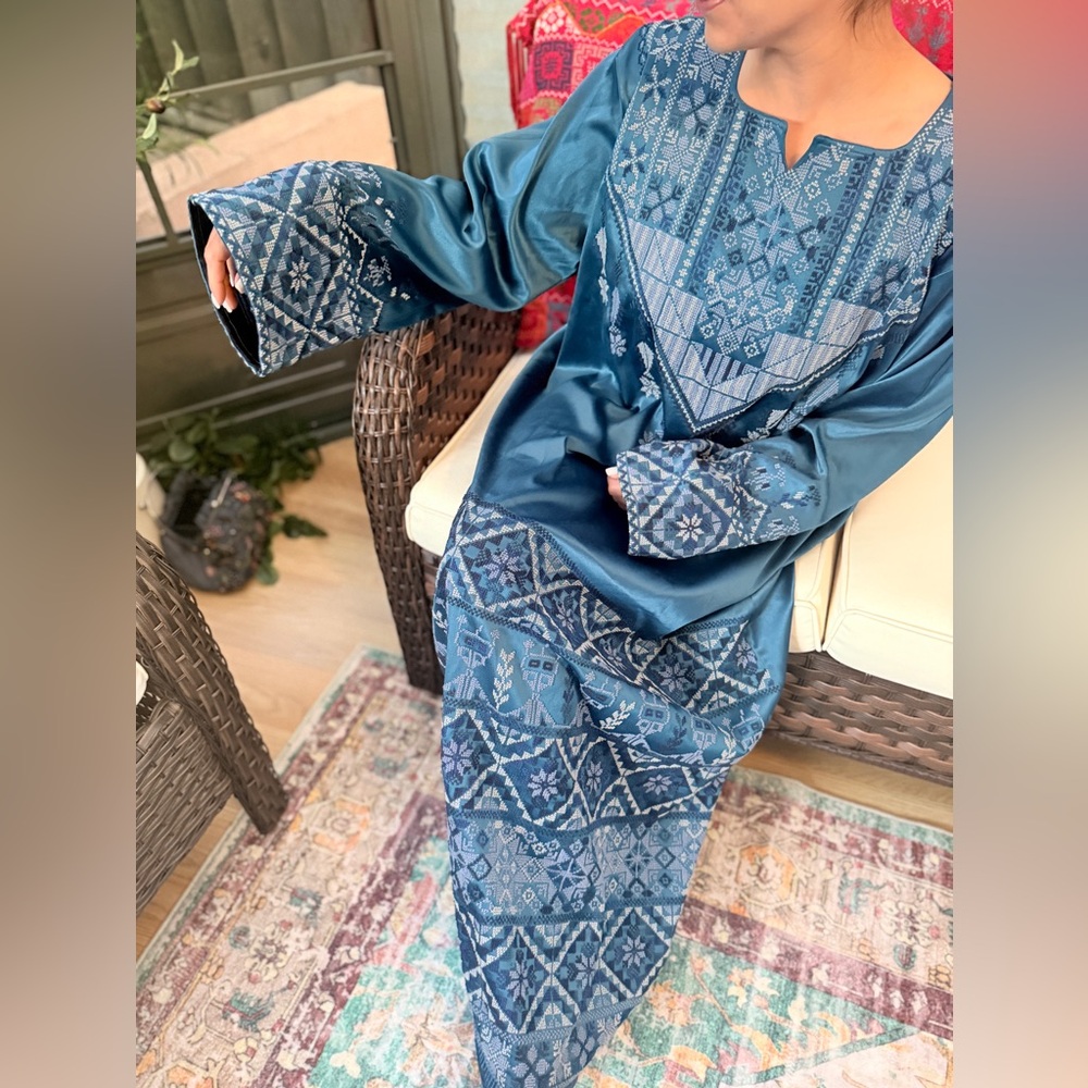 Palestinian Style / Traditional Thobe